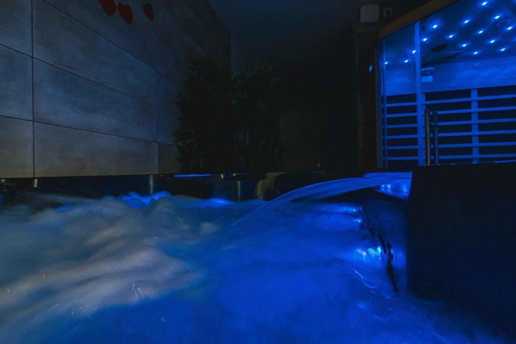 Spa Appartement O Temps Suspendu Reims Centre Sauna Et Jacuzzi Dış mekan fotoğraf